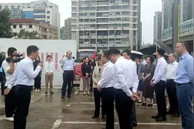 “两旧一村”改造成果如何？上海人大视察红旗村和蕃瓜弄图片