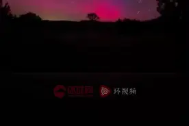太阳风暴来袭，全球多地出现罕见极光图片