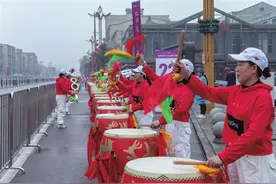 仙桃马拉松星光灿烂图片