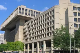 特朗普要卖政府大楼？包括司法部大楼、FBI总部图片