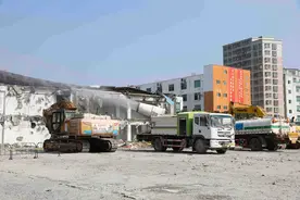 拆除10万平方米！横岗街道深圳市第二眼科医院土地整备项目集中拆除启动图片