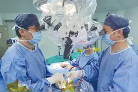 为了考研每天刷题15小时，22岁小伙一觉醒来瘫痪了……图片