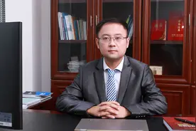 清华大学戴一凡：大模型和端到端应用带来自动驾驶阶跃式发展图片