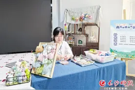 飞针走线，“00后”守护古老非遗图片