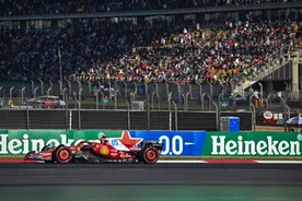 F1中国大奖赛首日，汉密尔顿刷新04年由舒马赫保持的赛道纪录！图片
