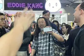 潮流艺术“收割”年轻韭菜图片