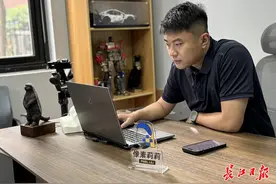 小伙考研失败，设计出“自律神器”已卖30万台图片