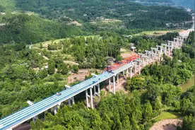 进程过半！镇广高速通广段（平昌境）全线桥梁、隧道工程建设进度刷新图片