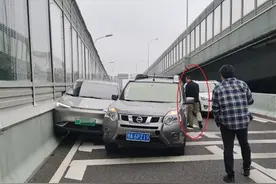 致敬“灰车侠”！武汉青山公安发文：号召全局民警辅警向沈鹏学习图片