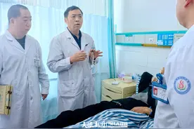 【名医风采】凤冈县人民医院首届名医——安尤载图片