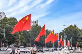 庆华诞丨国庆将至 长治满城尽是“中国红”图片