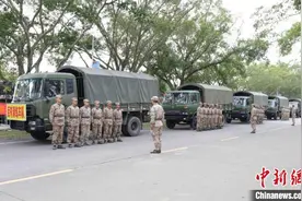 南部战区陆军某综合训练基地开展汽车兵训练图片