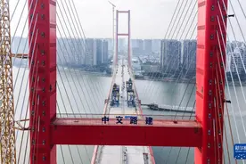 广东顺德大桥合龙图片