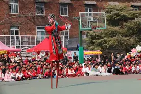 民俗“赶潮”，非遗“圈粉”！民俗活动进校园让学生沉浸式体验传统文化图片