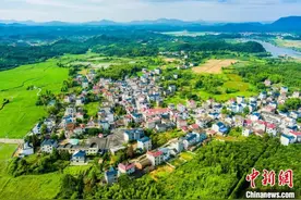 （乡村行·看振兴）江西德兴：民族村变身旅游“新地标”  村美民富产业兴图片