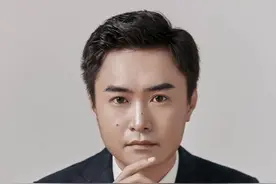 从网文风云跃入短剧浪潮 网络作家邓健：创作要引发受众情绪波动丨春熙访图片