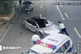 驾车冲撞执法人员！泉州一网约车司机被行拘图片
