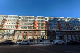​棚改小区9年成危楼，谁该为此负责？| 新京报快评图片