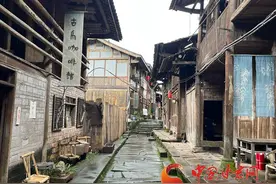 【2023重走中国西北角】望鱼古镇，有一家“古马咖啡馆”图片