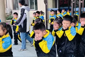 人人讲安全 个个会应急 ——高新区实验学校应急疏散安全演练图片