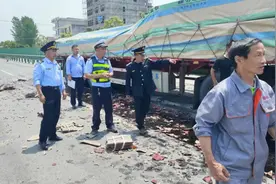 蕲春路政治理道路扬撒图片