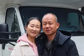最浪漫的退休礼物！他开着房车带妻子游走祖国边境线图片