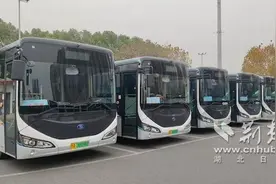 武汉公交开通麦克维尔公司职工专车图片