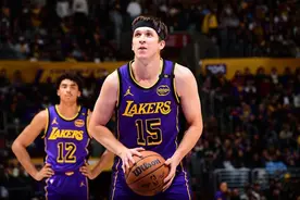NBA｜里夫斯里程碑之夜助湖人1分险胜篮网图片