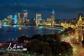 上海外滩夜色绚烂图片