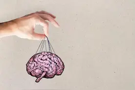 家有拾荒老人图片