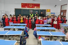 全国中小学安全教育日 | 安全进校园 邹平交警护成长图片