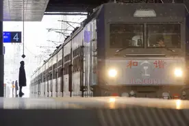 图片|铁路职工坚守岗位过除夕图片