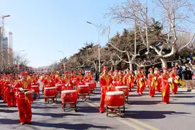 非遗贺新春 共舞民族情 青岛西海岸新区举行2025新春民间艺术表演图片