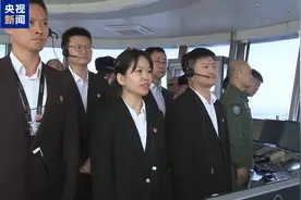 “双20”列阵长空告慰先烈 运-20与塔台对话听到泪目图片