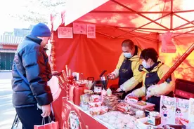 2025北京餐饮年货节在陶然亭公园开幕 多场线上线下活动横跨春节、元宵节图片