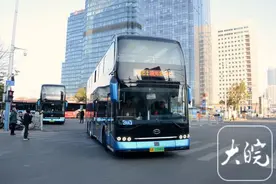 合肥公交集团环巢湖双层观光巴士旅游专线开行图片