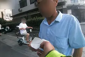 杭州街头一大叔突然落泪！哽咽求助：哪儿能吃饭，要便宜点……图片