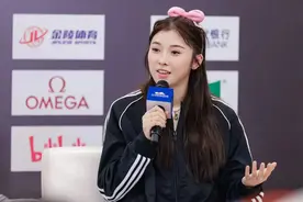 现场｜聊带妆比赛谈个人成就，吴艳妮赛前直面争议话题图片