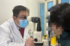 女子眼睛刺痛泪流不止，竟是因为太“干”了图片