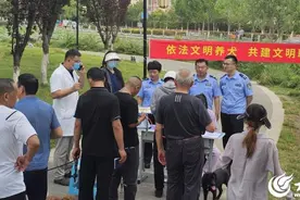 免费打疫苗+办犬证！东昌府公安分局开展文明养犬宣传活动图片