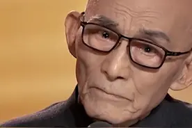 90岁游本昌获“终身成就艺术家”，这段获奖感言刷屏了图片