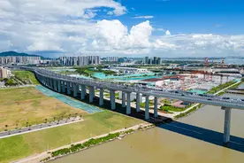 深中通道车流量破200万车次图片