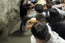 索道突然停运乘客深夜滞留山上？华山景区回应：受阵风影响，索道临时抢修图片