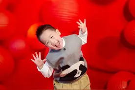 吉祥中国年 | 可爱的小男孩（手机摄影）图片
