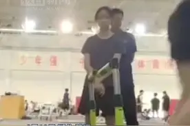 “在赛场上奔跑让我感到兴奋！”田径女生努力奔跑，终于跑进了理想大学图片