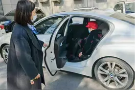 农行济南自贸区支行营业部：客户至上 农行温度拉近银客距离图片
