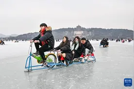 颐和园冰上乐趣多图片