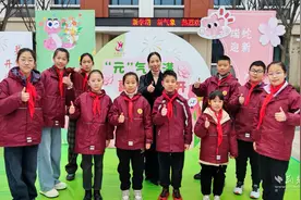 学姐分享追梦故事 小学生元气满满迎接新学期图片