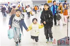 去广州南站乘车    最好提前1小时到图片