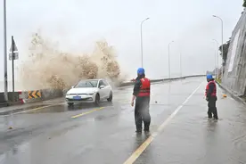 新华全媒+丨福建宁德：“格美”逼近 浪高雨急图片
